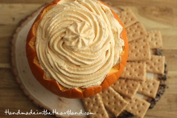 Pumpkin-Pie-Dip-and-Graham-Crackers