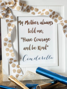 Come check out how to make a foil print with the new Heidi Swapp Minc Foil Applicator. PLUS get this FREE Cinderella quote printable!